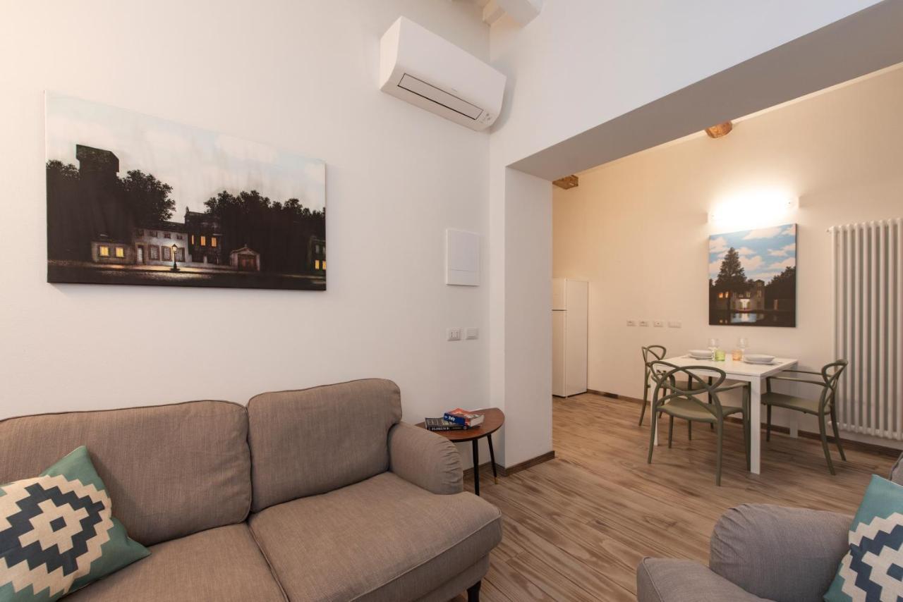 Istay - Zannetti Florens Exteriör bild