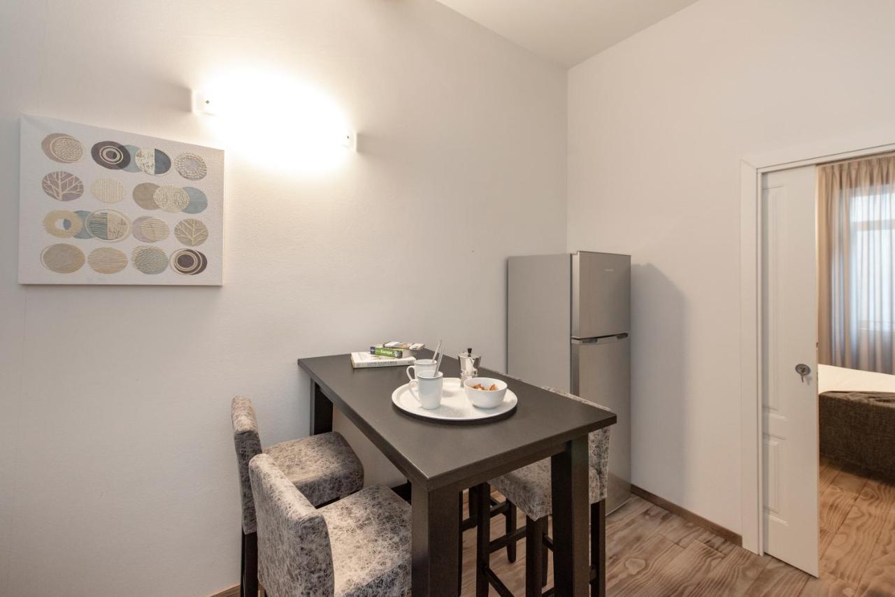 Istay - Zannetti Florens Exteriör bild