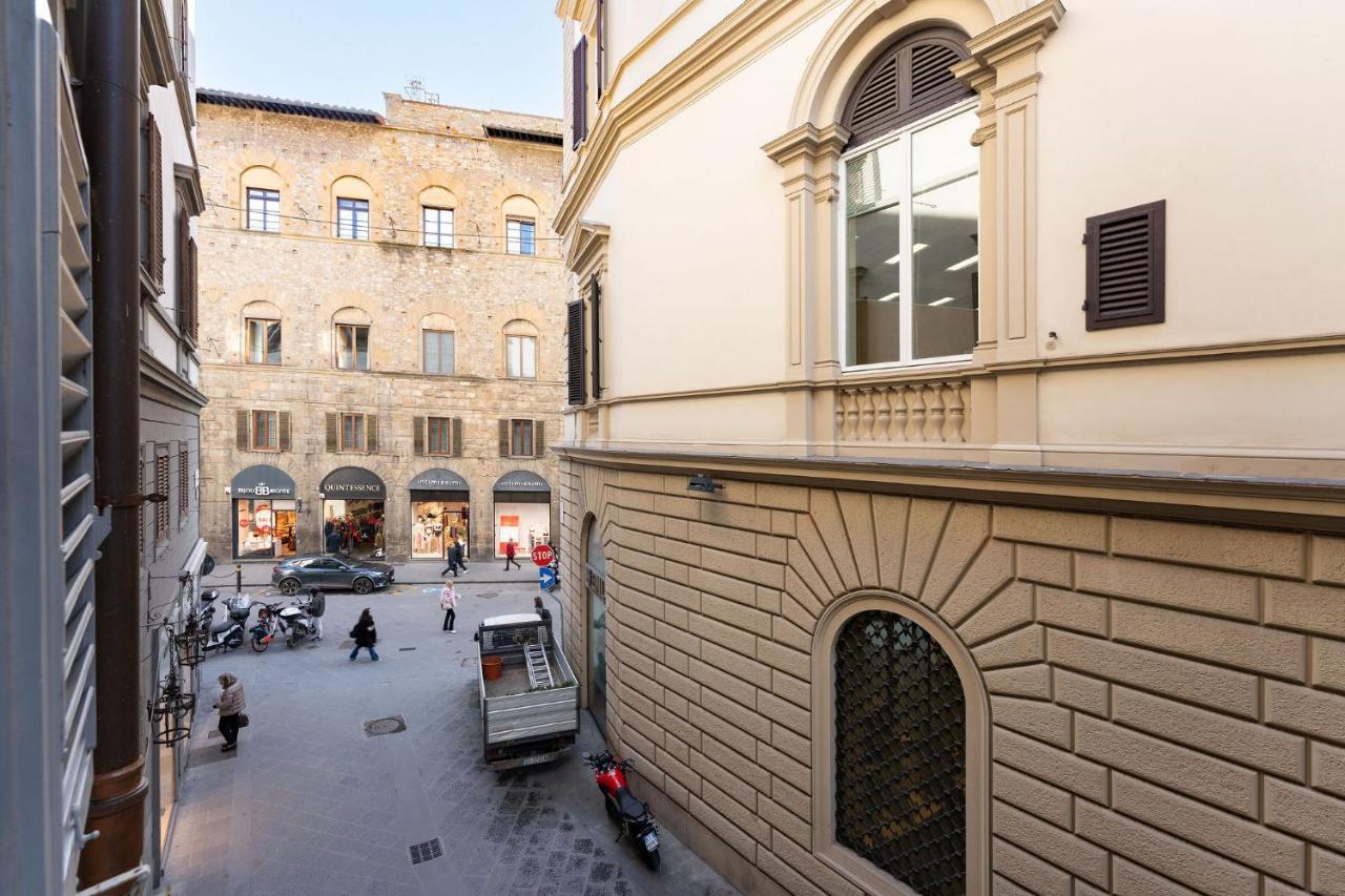 Istay - Zannetti Florens Exteriör bild
